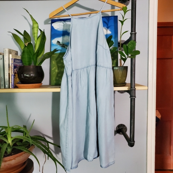 Cute jean halter dress👗 - Picture 2 of 4